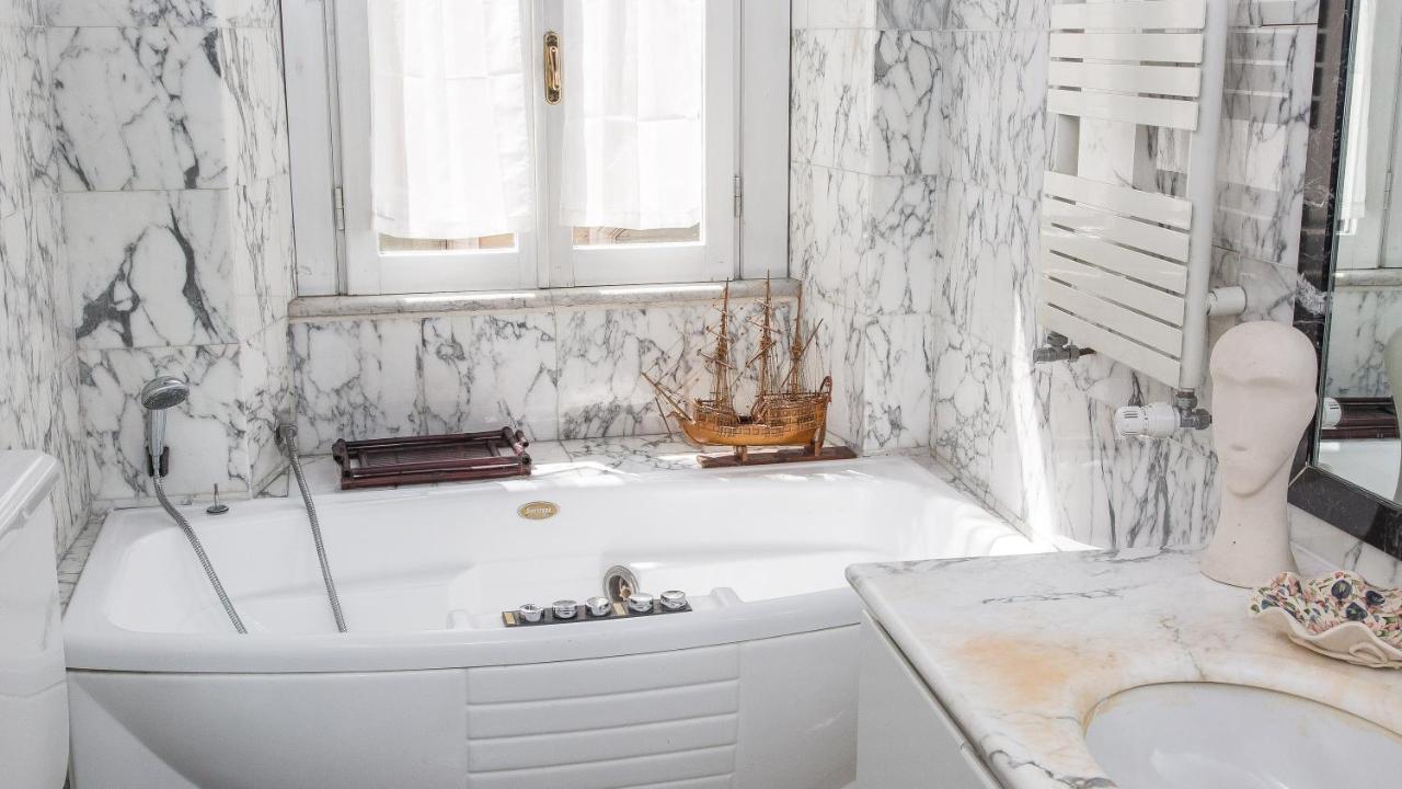 Monti Flat Rental In Rome Exterior photo