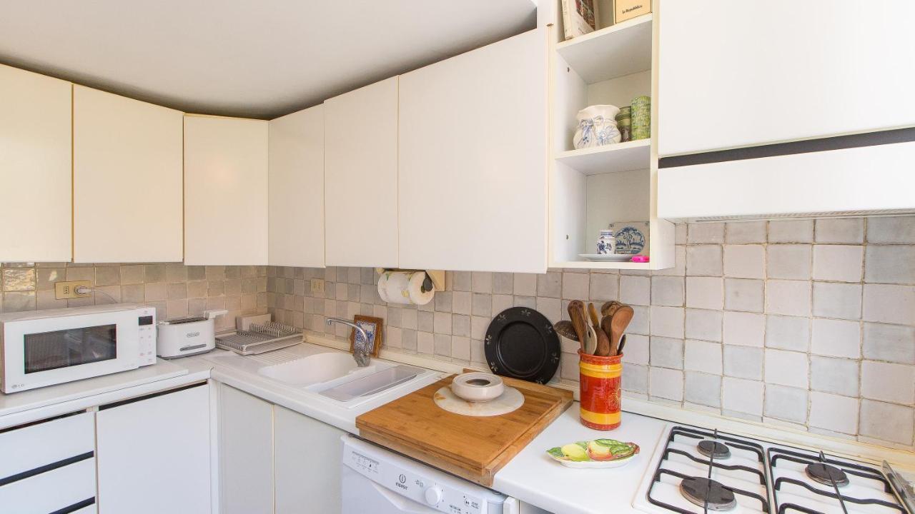Monti Flat Rental In Rome Exterior photo