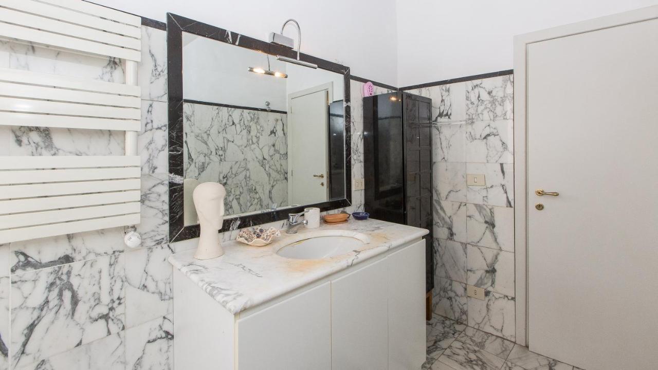 Monti Flat Rental In Rome Exterior photo