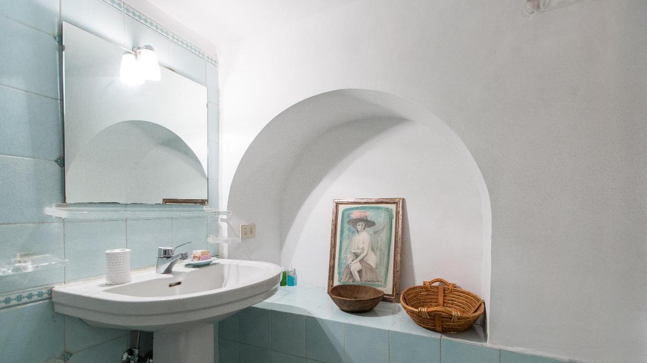 Monti Flat Rental In Rome Exterior photo